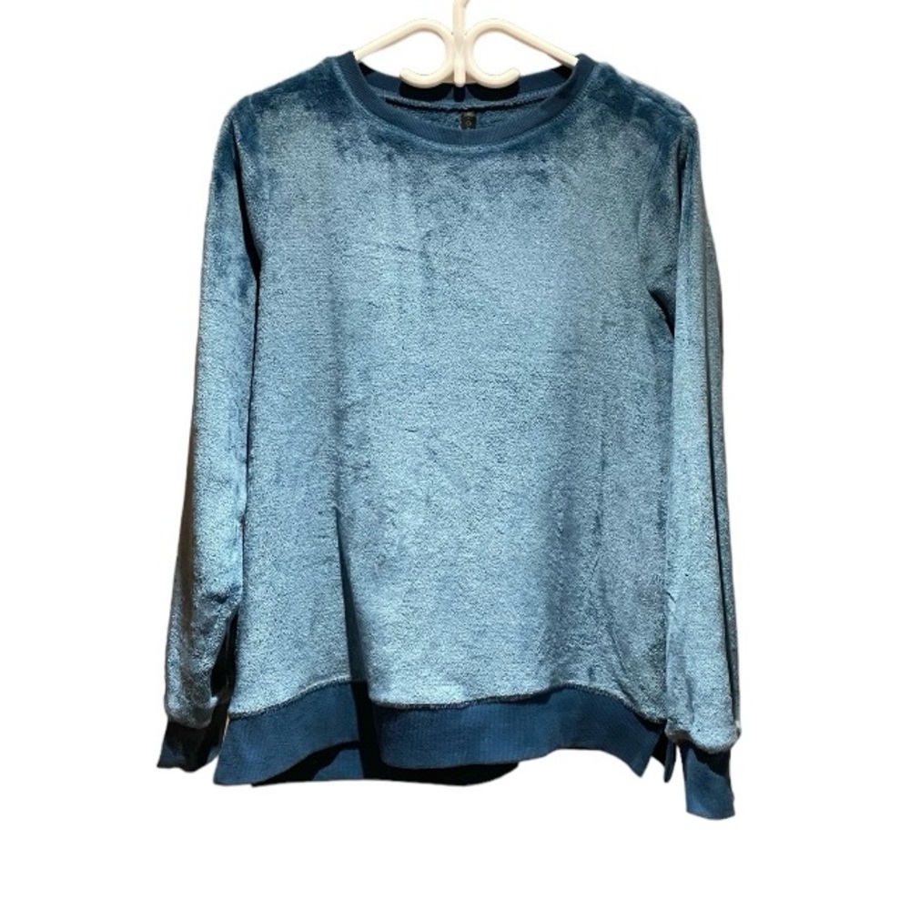 Gaian blue Faux Fur Stretch Velour crew neck sweater Size medium